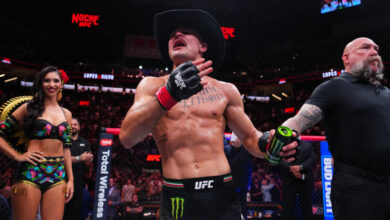 Diego Lopes celebrates Noche UFC win