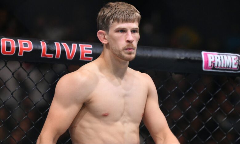 Arnold Allen enters the Octagon for his fight at UFC 304
