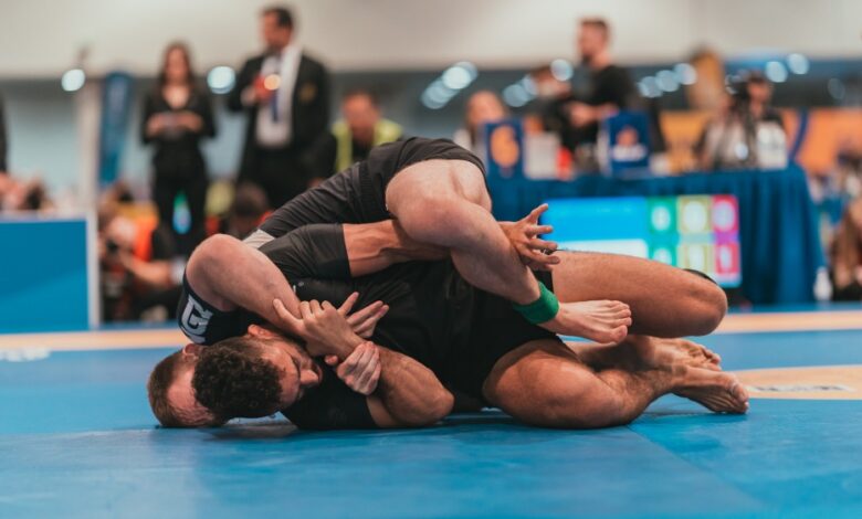 A Beginner’s Guide To The Seat Belt In BJJ