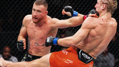 Justin Gaethje hits Paddy Pimblett at UFC 324