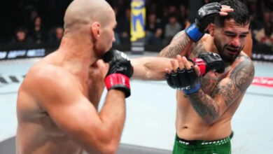 Anthony Hernandez gets punched by Sean Strickland at UFC Houston