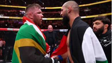 Dricus du Plessis congratulates Khamzat Chimaev after their fight at UFC 319