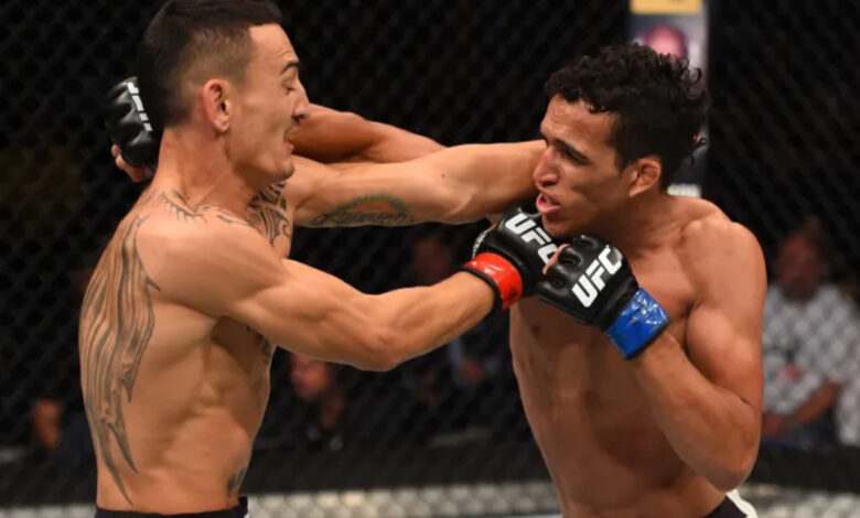 Max Holloway vs. Charles Oliveira 1 in 2015
